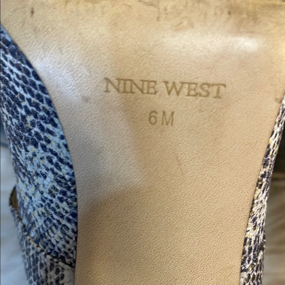#0177 Nine West Cream &  Gray Snakeskin Heels w/ Open Side & Mary Jane Strap-6 - Picture 12 of 12